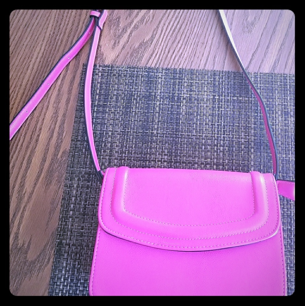 Charming Charlie small Crossbody bag fuchsia